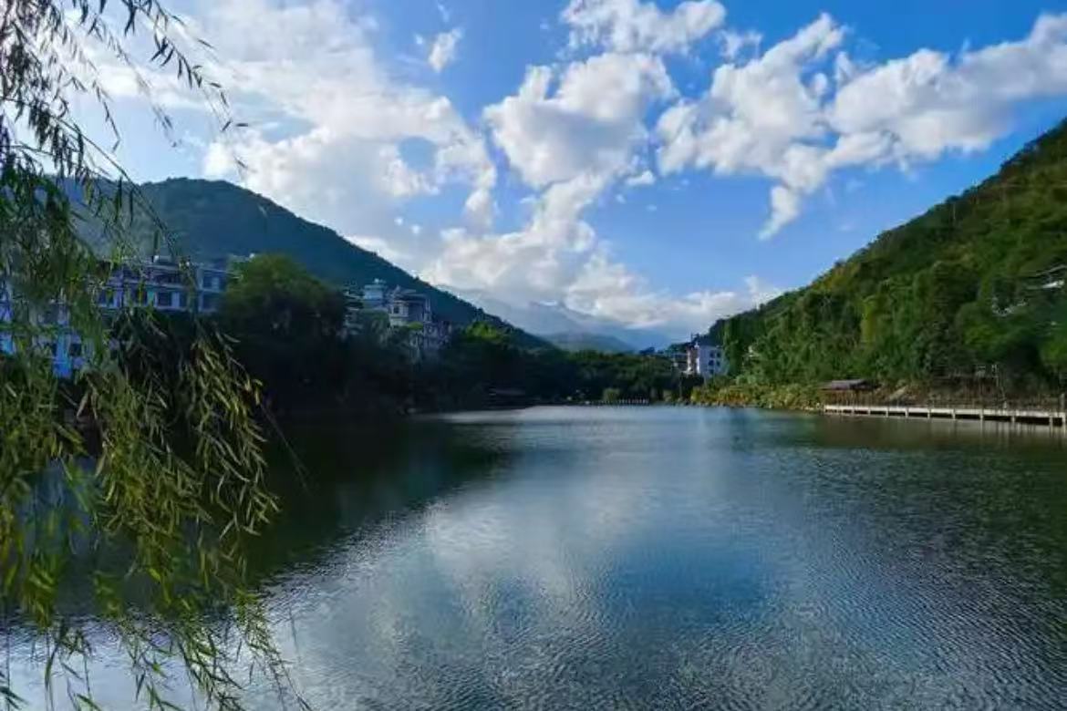 Cuiping Lake Water Conservancy Scenic Area